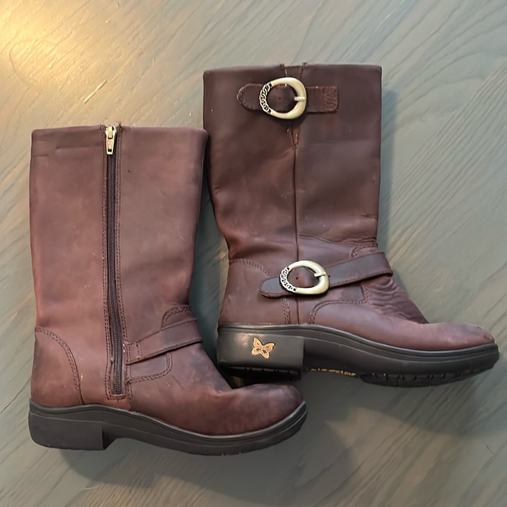 Alegria boots size 36
